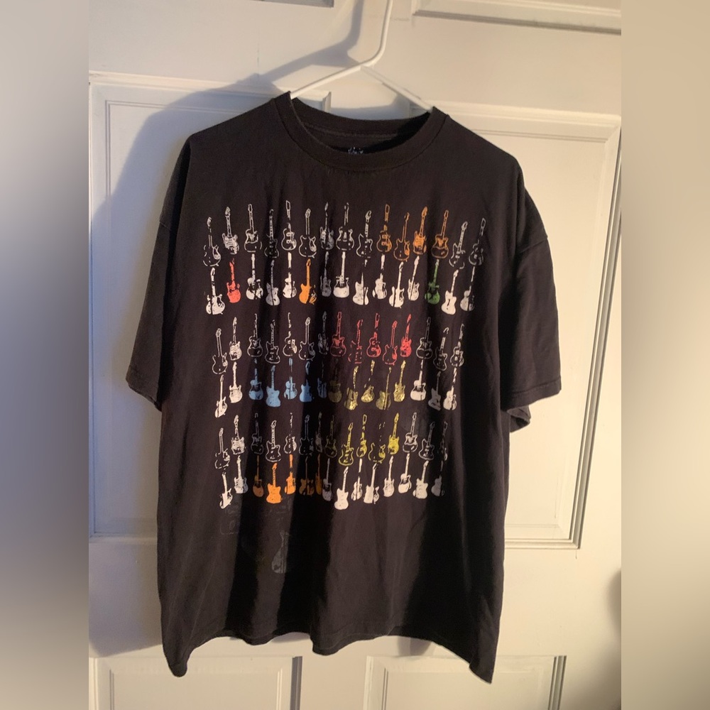 Guitar 🎸 graphic tshirt